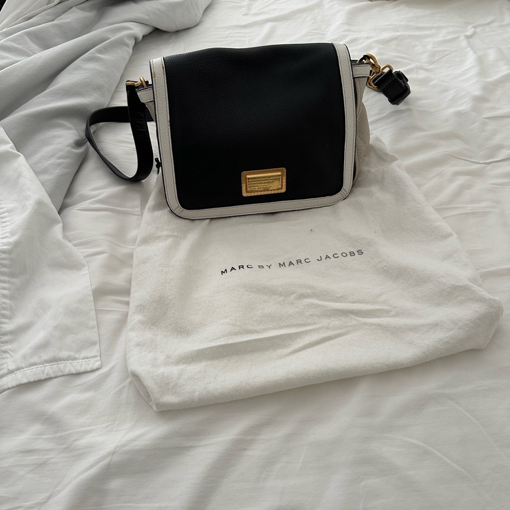 Marc By Marc Jacobs Black with White Trim Pebbled Leather Crossbody